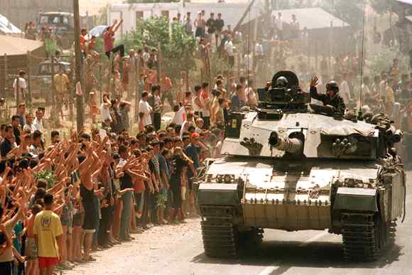 Hyrja e NATO-s ne Kosove 12.06.1999